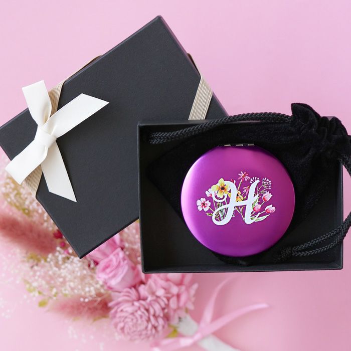 名入れOK！花やかイニシャルミラー 雑貨